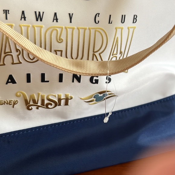 *NEW* Disney Wish Castaway Club Inaugural Sailings tote 2022 🚢 Disney Cruise - Picture 5 of 6